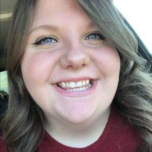 Meet your Posher, Lyndsey